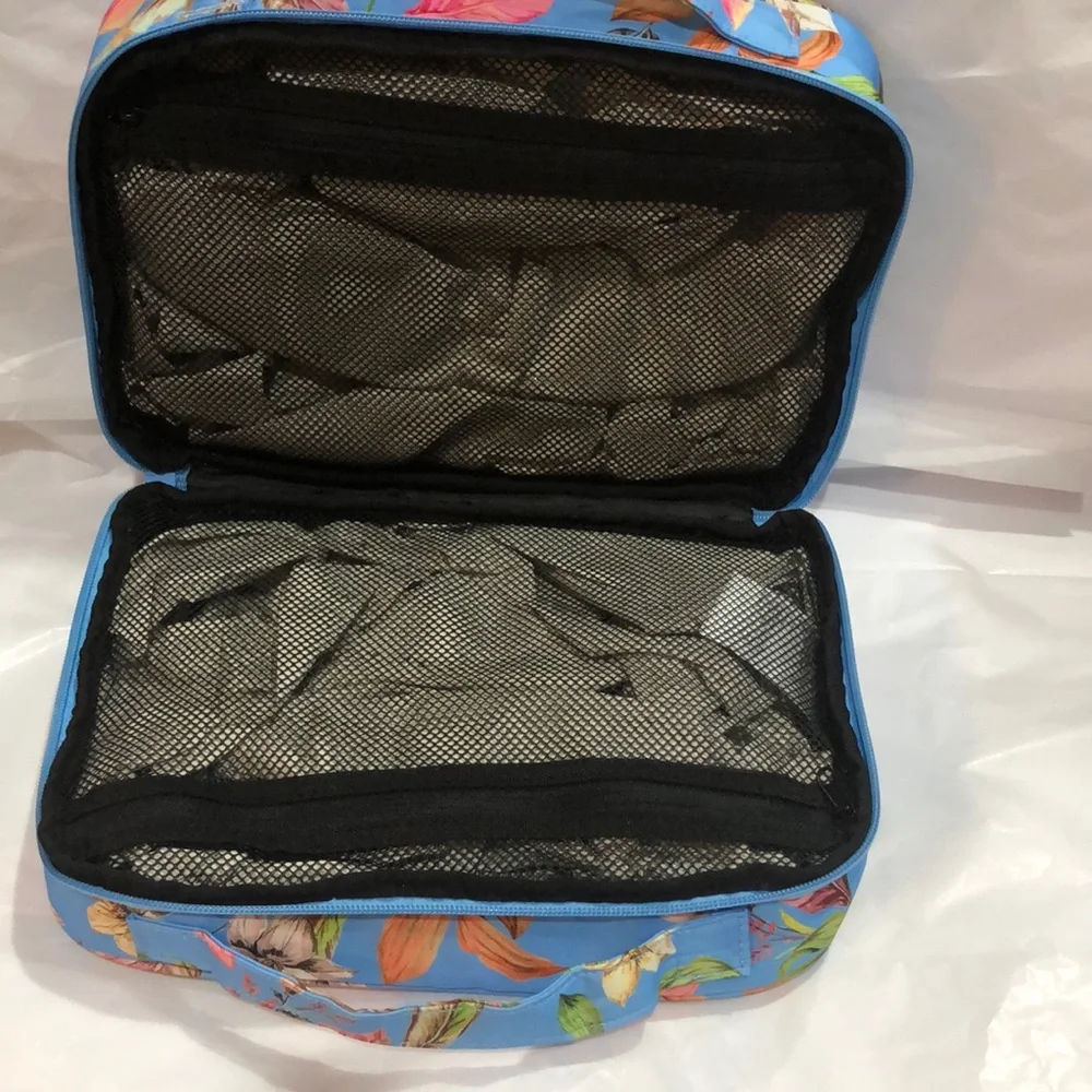 Hurley blue tropical floral print vinyl zip around makeup cosmetics‎ beauty case